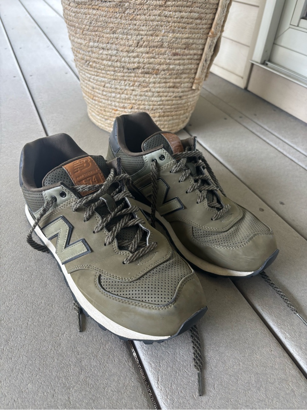 New Balance 574 Men’s Olive Sneakers
